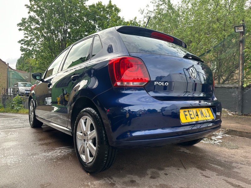 VOLKSWAGEN POLO