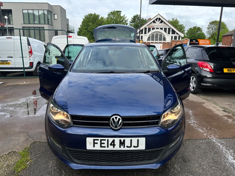 VOLKSWAGEN POLO