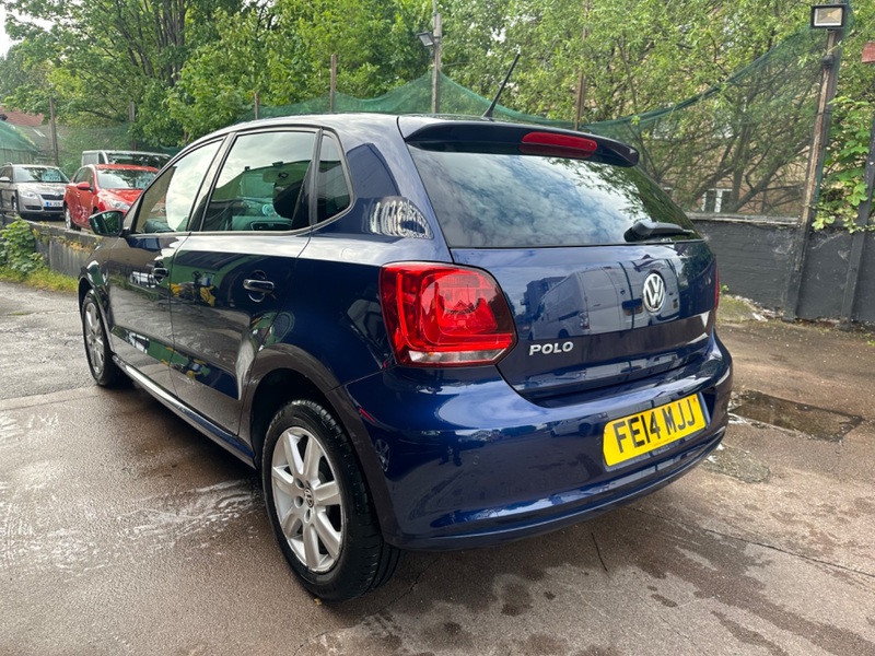 VOLKSWAGEN POLO