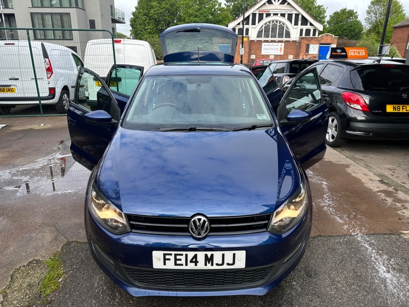 VOLKSWAGEN POLO