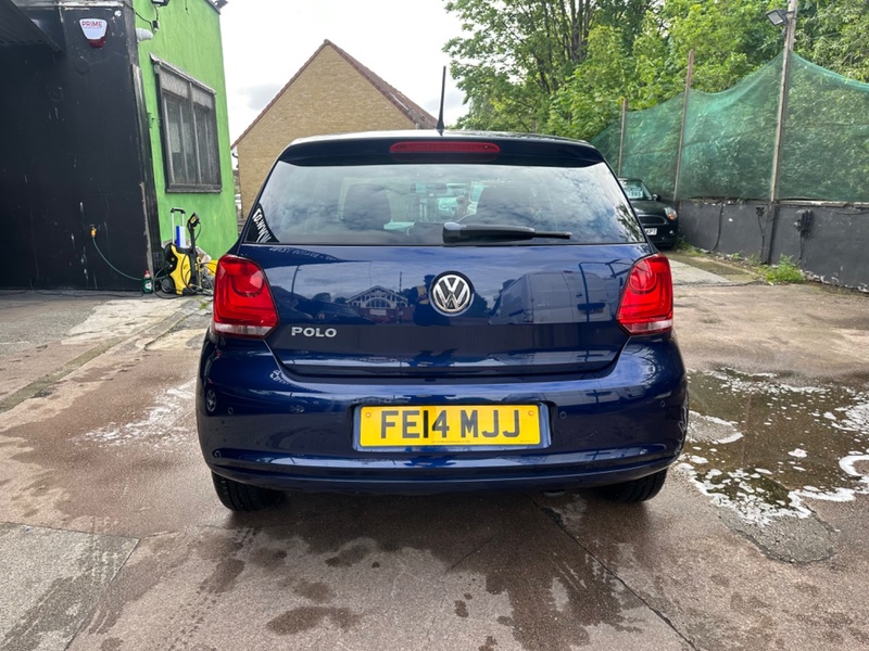 VOLKSWAGEN POLO