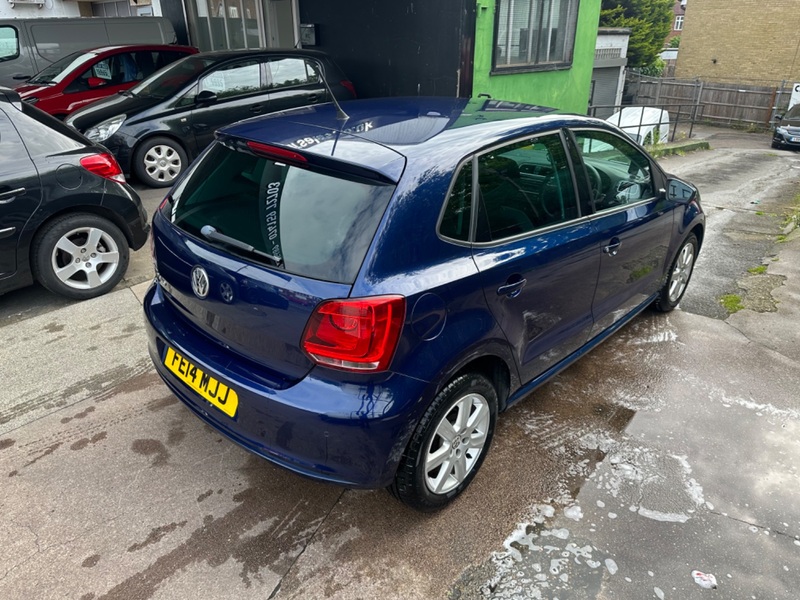 VOLKSWAGEN POLO