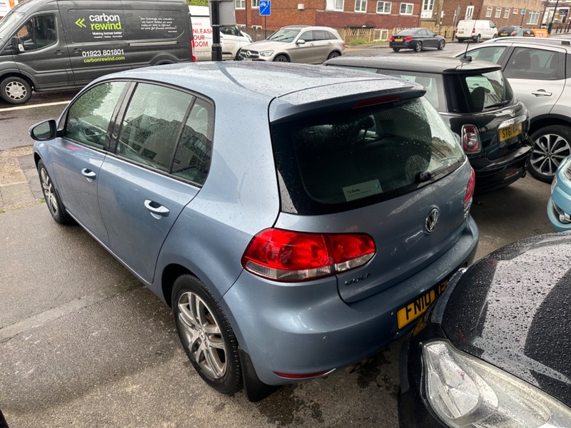 VOLKSWAGEN GOLF