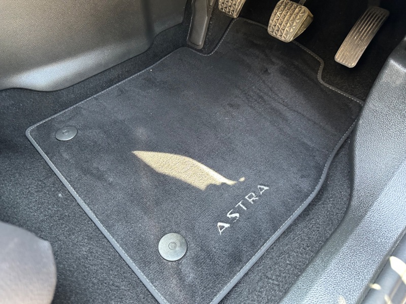 VAUXHALL ASTRA