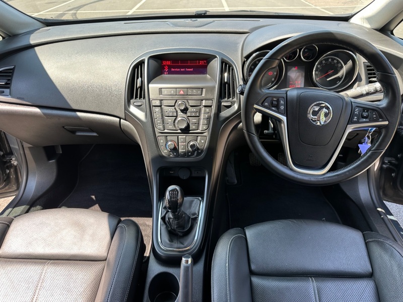 VAUXHALL ASTRA