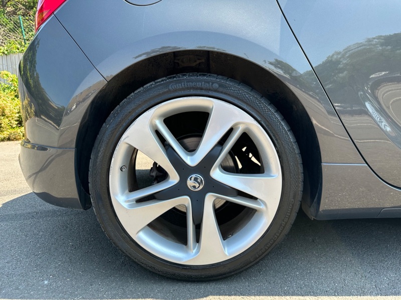 VAUXHALL ASTRA