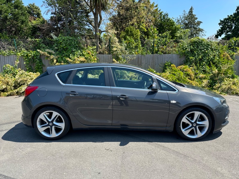 VAUXHALL ASTRA