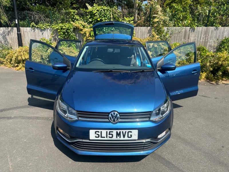 VOLKSWAGEN POLO
