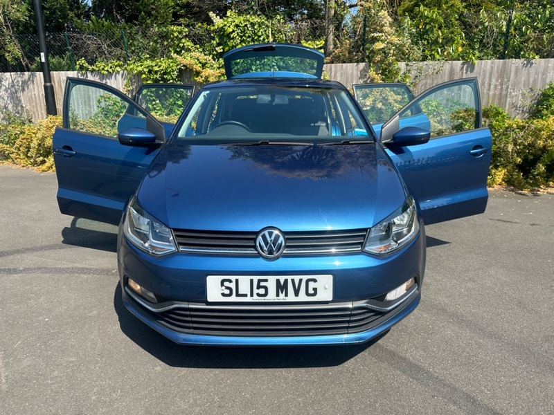 VOLKSWAGEN POLO