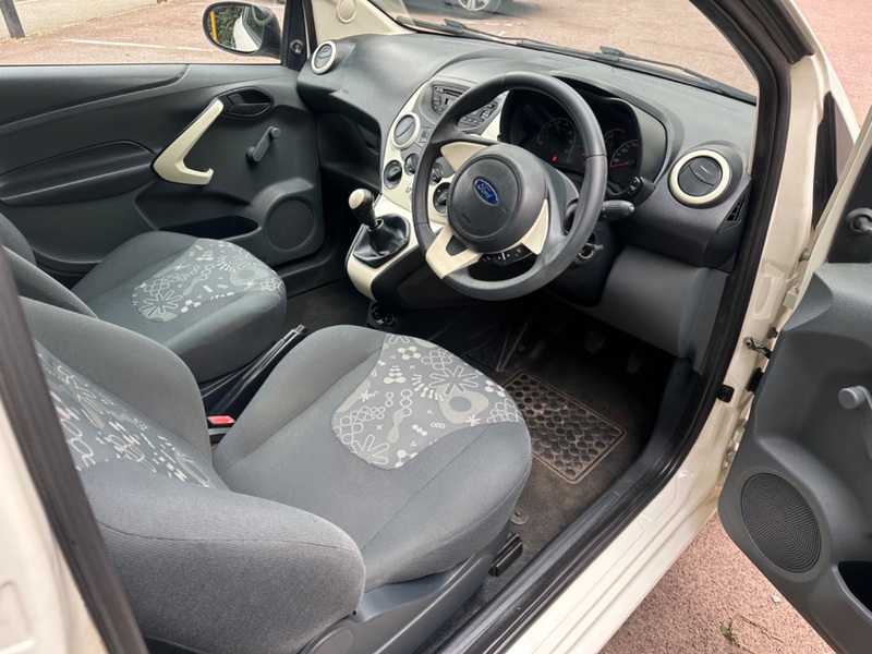 FORD KA