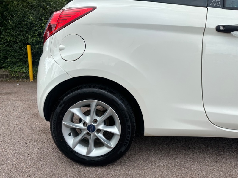 FORD KA
