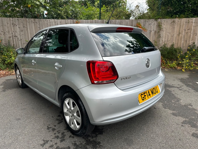 VOLKSWAGEN POLO