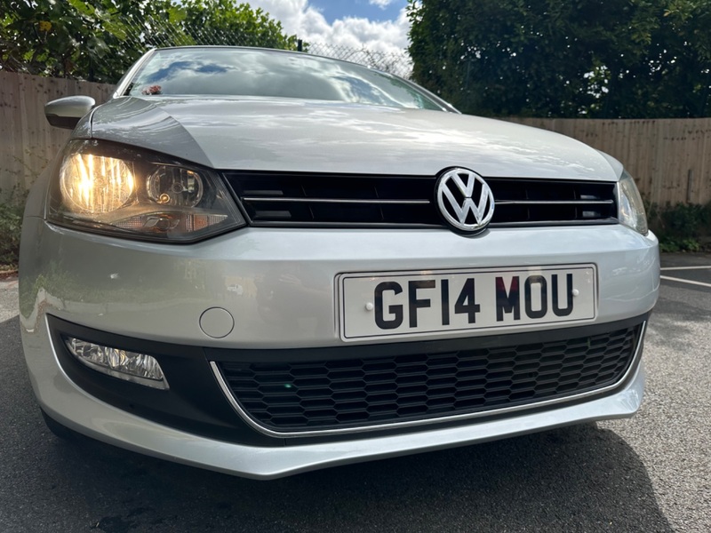 VOLKSWAGEN POLO