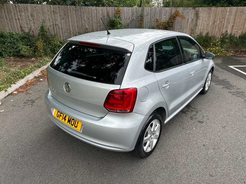 VOLKSWAGEN POLO